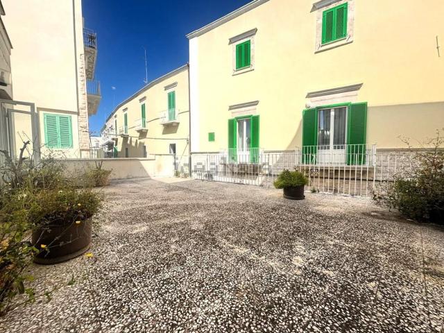 Appartamento in vendita di 182 m² in Via Sant&apos  Angelo, 12