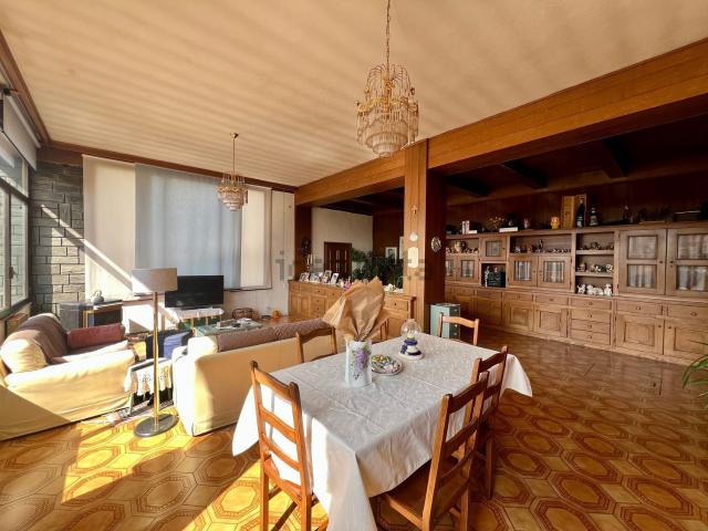 Appartamento in vendita di 182 m² in Via Palade