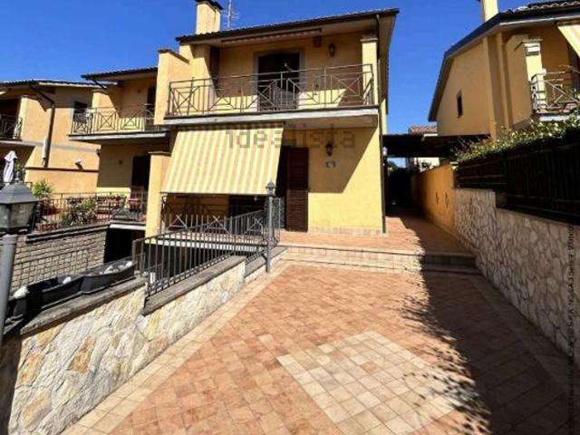 Appartamento in vendita di 182 m² in Viale IV Novembre