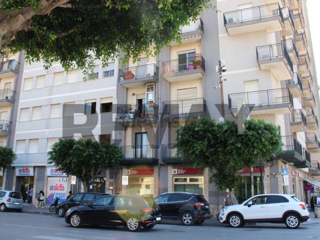 Appartamento in vendita di 182 m² in Corso Umberto, 90