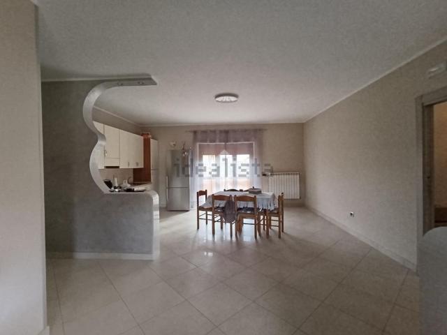 Appartamento in vendita di 183 m² in Via Cassia