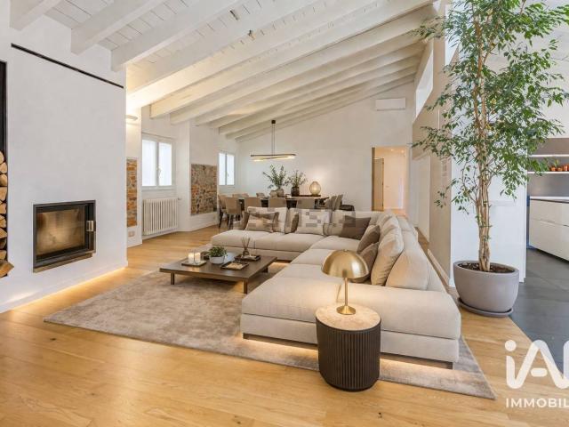Appartamento in vendita di 183 m² in Via Ariberto da Intimiano, 3