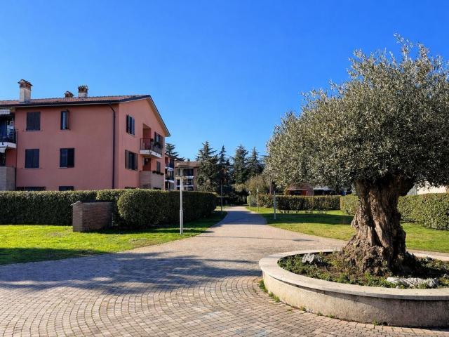 Appartamento in vendita di 183 m² in Via Roggia Arzona, 1