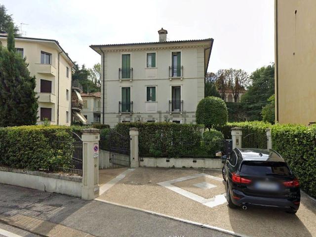 Appartamento in vendita di 183 m² in Viale Dante Alighieri, 14