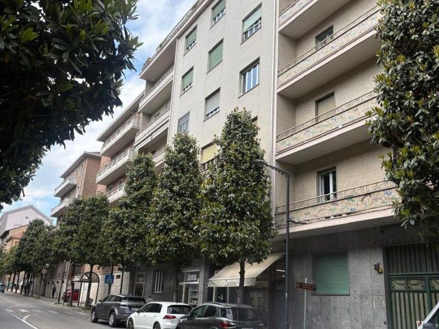Appartamento in vendita di 183 m² in Corso Dante Alighieri, 117