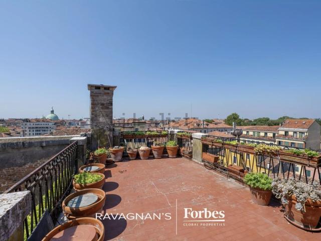 Appartamento in vendita di 184 m²
