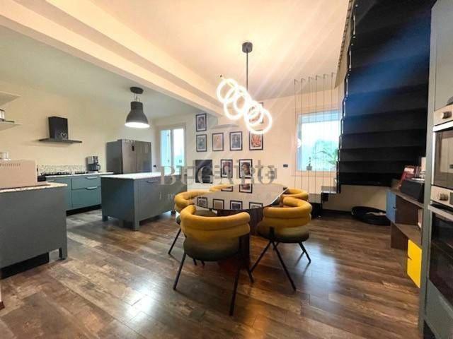 Appartamento in vendita di 184 m²