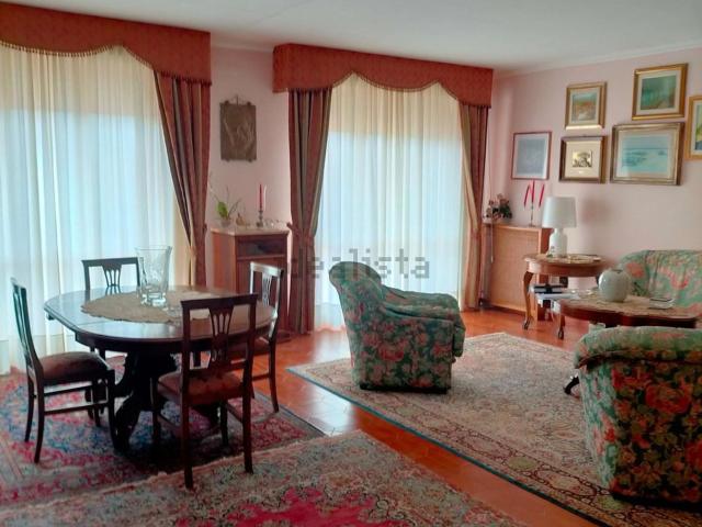 Appartamento in vendita di 184 m² in Via Cesare Studiati