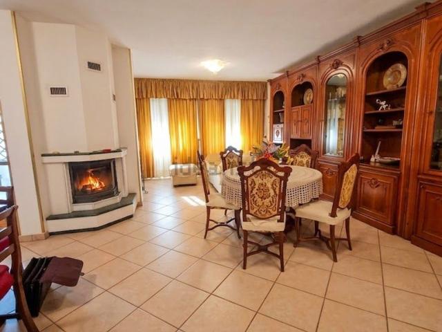 Appartamento in vendita di 184 m² in Via Amerigo Vespucci