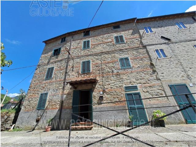 Appartamento in vendita di 184 m² in Via dei Portici di Stiappa, 1