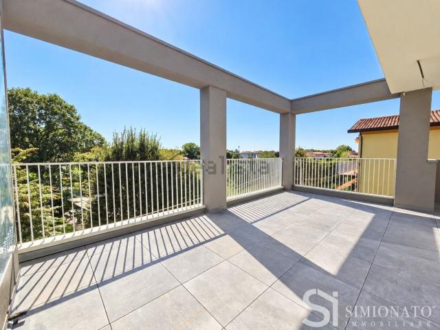 Appartamento in vendita di 184 m² in Via del Mozzato