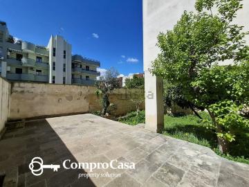 Appartamento in vendita di 184 m² in Via di Leuca