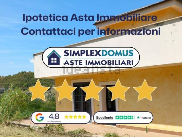 Appartamento in vendita di 184 m² in Via Franco Alfano