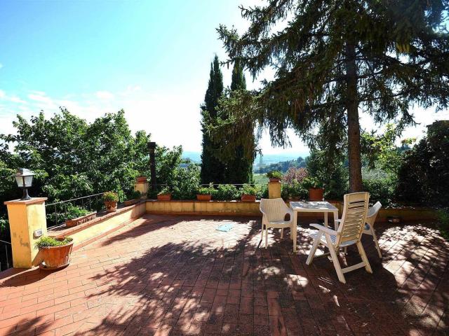 Appartamento in vendita di 184 m² in Via Romita