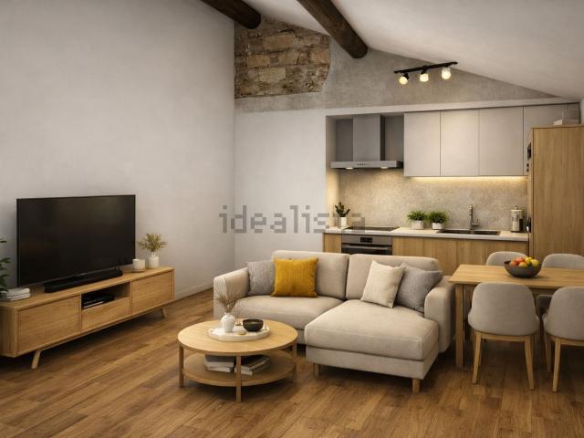 Appartamento in vendita di 184 m² in Via Valentini