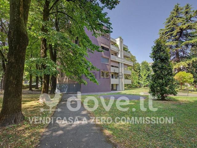 Appartamento in vendita di 184 m² in Via Varese, 11