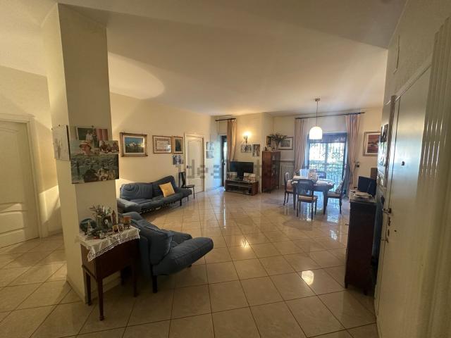 Appartamento in vendita di 184 m² in Viale John Fitzgerald Kennedy