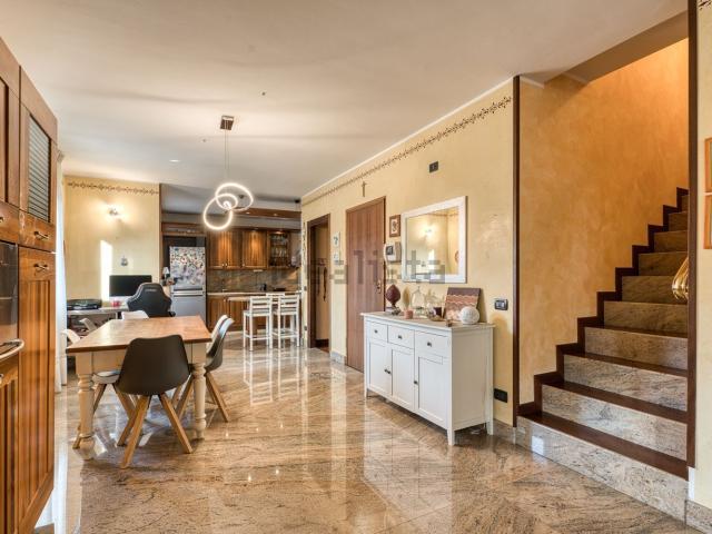 Appartamento in vendita di 185 m² in Via Alessandro Volta, 6