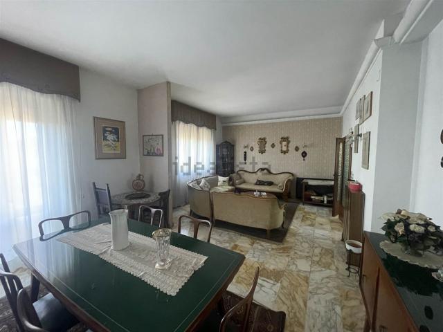 Appartamento in vendita di 185 m² in Via Aquileia