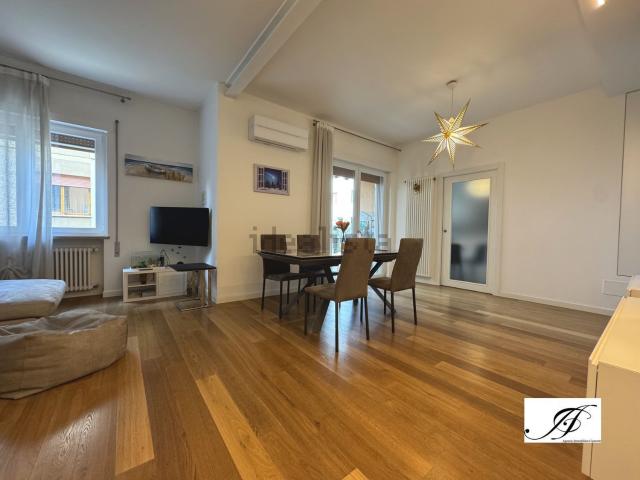 Appartamento in vendita di 185 m² in Via Gasparo Gozzi, 13