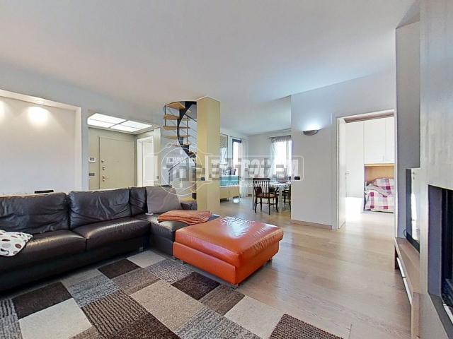 Appartamento in vendita di 185 m² in Via Gioacchino Rossini, 4