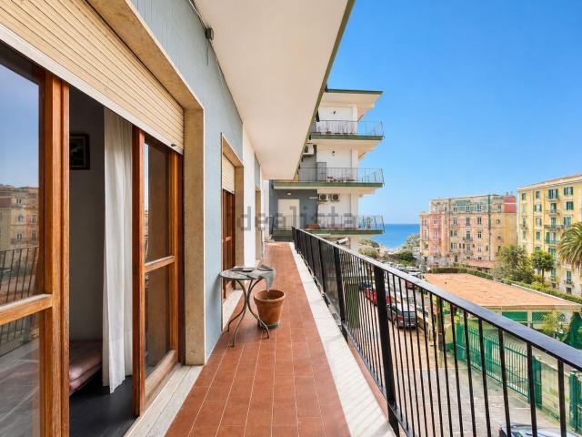 Appartamento in vendita di 185 m² in Via Posillipo, 69