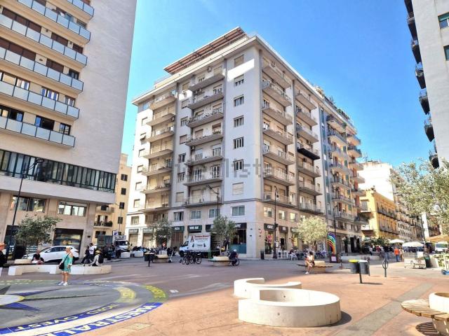 Appartamento in vendita di 185 m² in Via Emerico Amari, 32