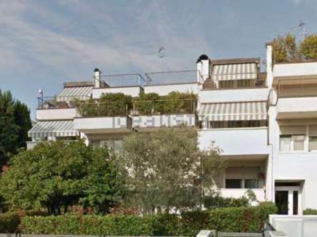 Appartamento in vendita di 185 m² in Via Emilia