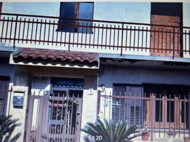 Appartamento in vendita di 185 m² in Via Fausto Gullo