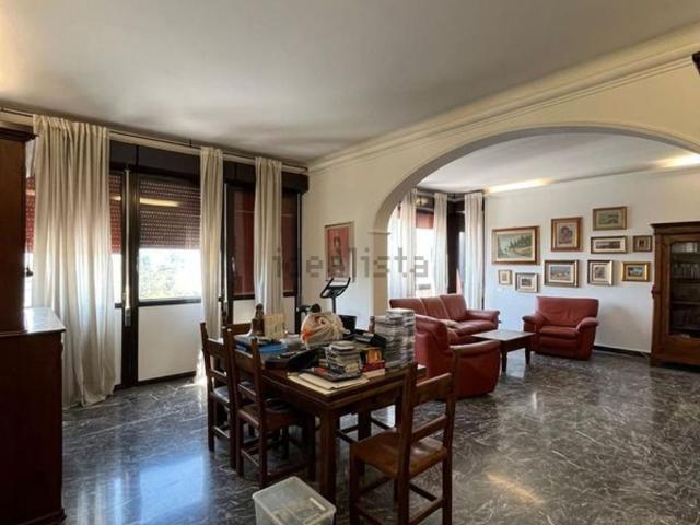 Appartamento in vendita di 185 m² in Via Francesco Baracca, 231