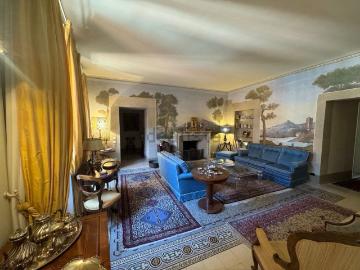Appartamento in vendita di 185 m² in Via Francesco Carrara, 20