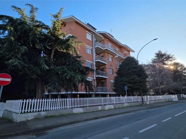 Appartamento in vendita di 185 m² in Via Lorenzo Bezzi
