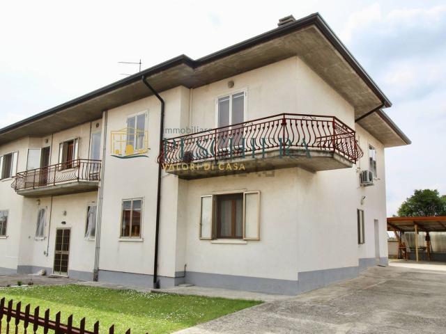 Appartamento in vendita di 185 m² in Via Luigi Serravalle, 6