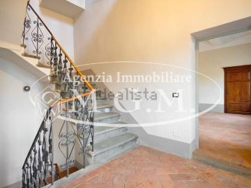 Appartamento in vendita di 185 m² in Via Martiri della Libertà