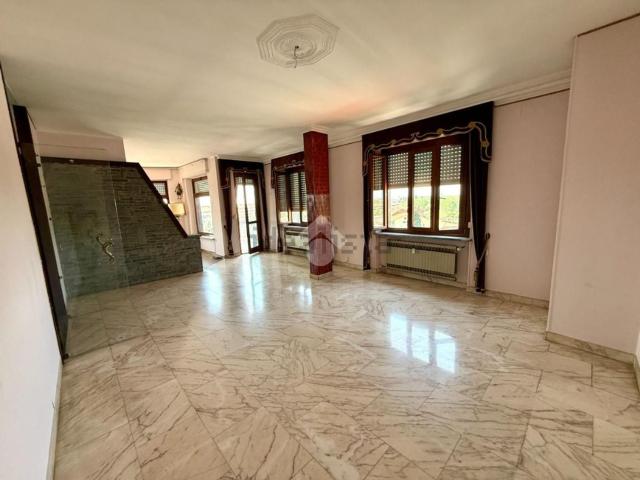 Appartamento in vendita di 185 m² in Via Stupinigi, 2