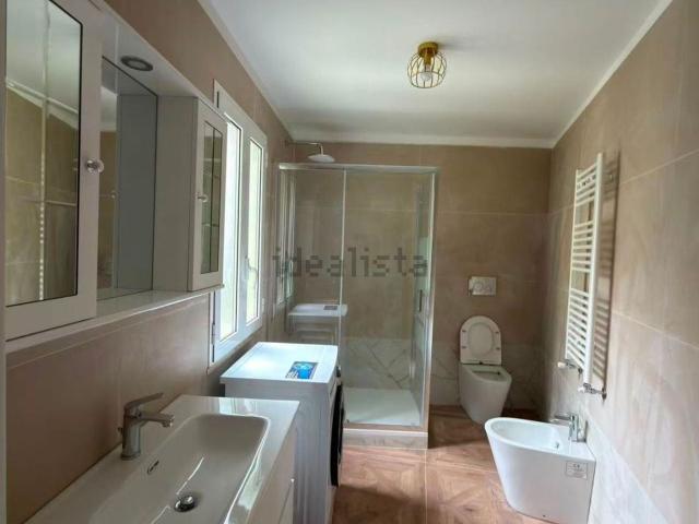 Appartamento in vendita di 185 m² in Via Statale Regina, 31