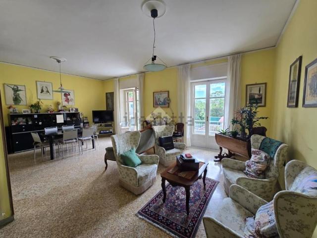 Appartamento in vendita di 185 m² in Via Pio XI, 96