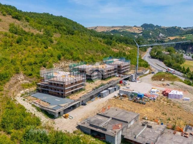 Appartamento in vendita di 185 m² in Via Radici Sud