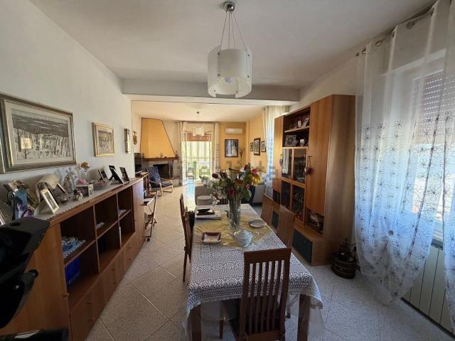Appartamento in vendita di 185 m² in Via W. I. Uljanow Detto Lenin, 20