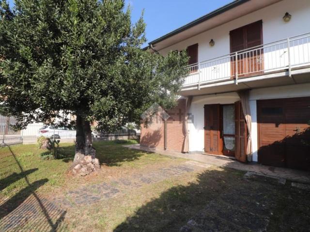 Appartamento in vendita di 185 m² in Via Unione Europea, 22