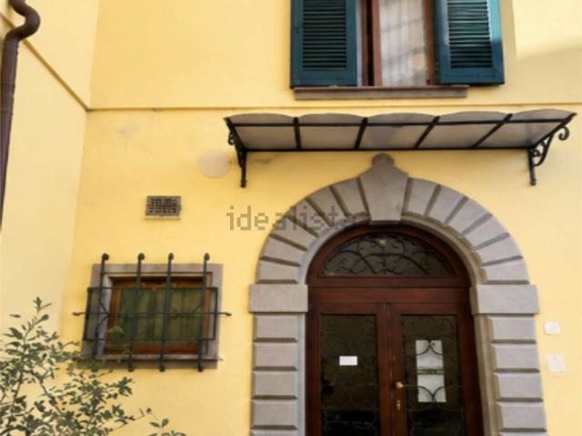 Appartamento in vendita di 185 m² in Via V. Veneto, 1