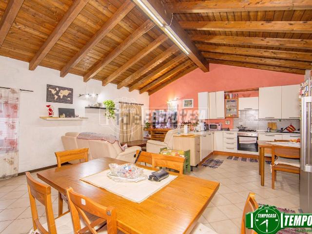 Appartamento in vendita di 185 m² in Via Villani