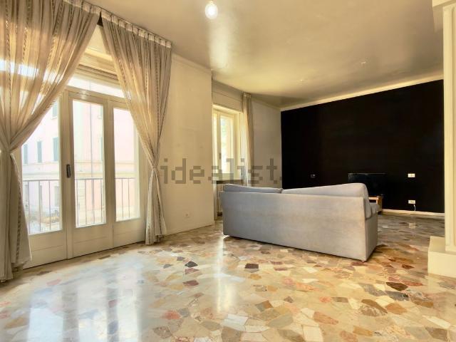 Appartamento in vendita di 185 m² in Viale Venezia, 170