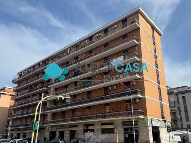 Appartamento in vendita di 185 m² in Viale Ofanto, 329