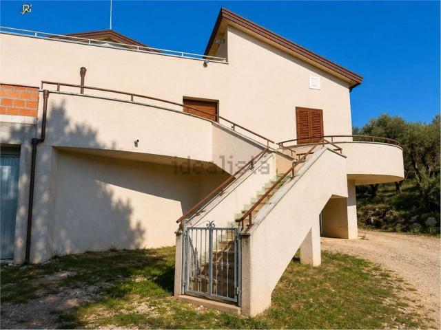Appartamento in vendita di 185 m² in Contrada Forma