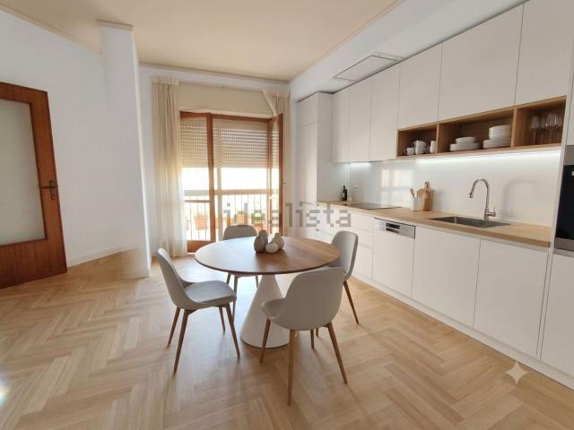Appartamento in vendita di 186 m² in Via Gennaro Tescione