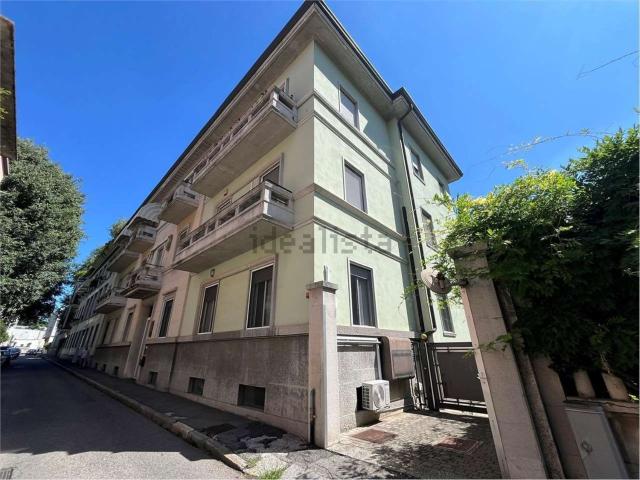 Appartamento in vendita di 186 m² in Via I&apos  Maggio