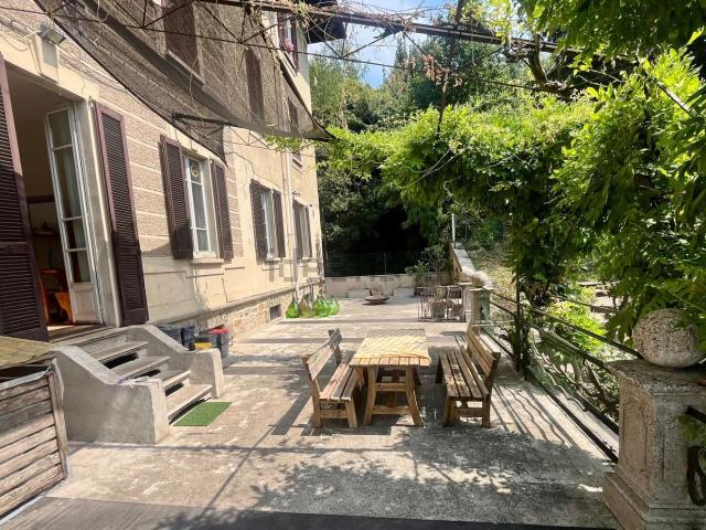 Appartamento in vendita di 186 m² in Via Sirtori
