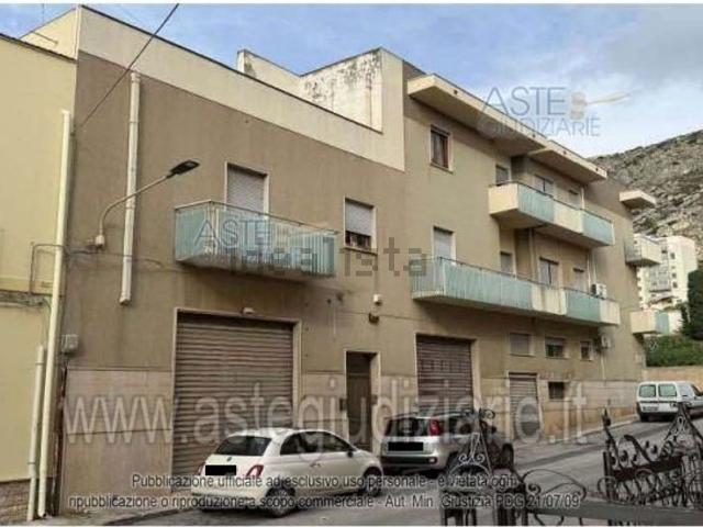 Appartamento in vendita di 186 m² in Via Principe di Napoli, 35