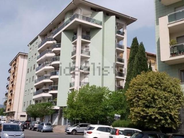 Appartamento in vendita di 186 m² in Via Roberta Lanzino
